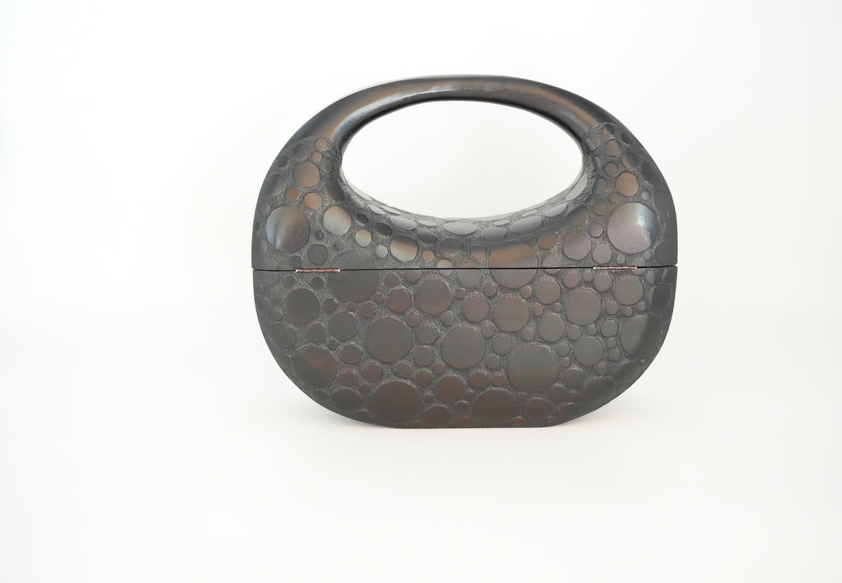 樹の鞄 　一体型彫刻作品　/The Wooden Bag - Sculptural Piece (Integrated Form) / Urushi-bubbles