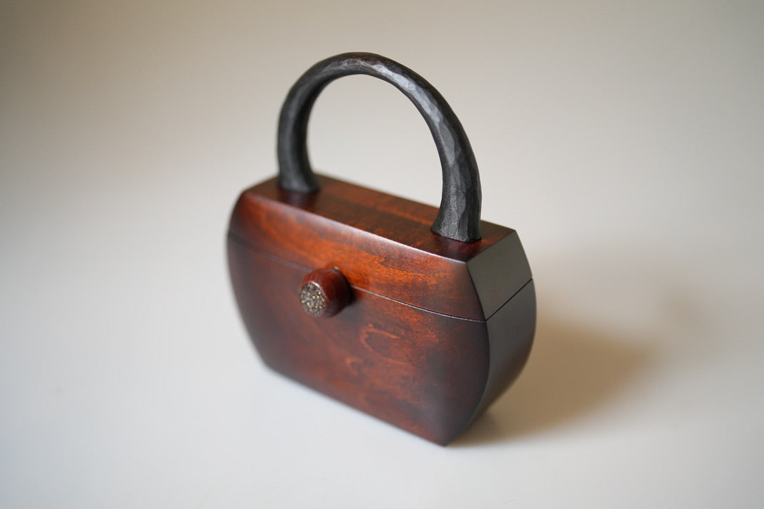 樹の鞄  Urushi-classic-oval