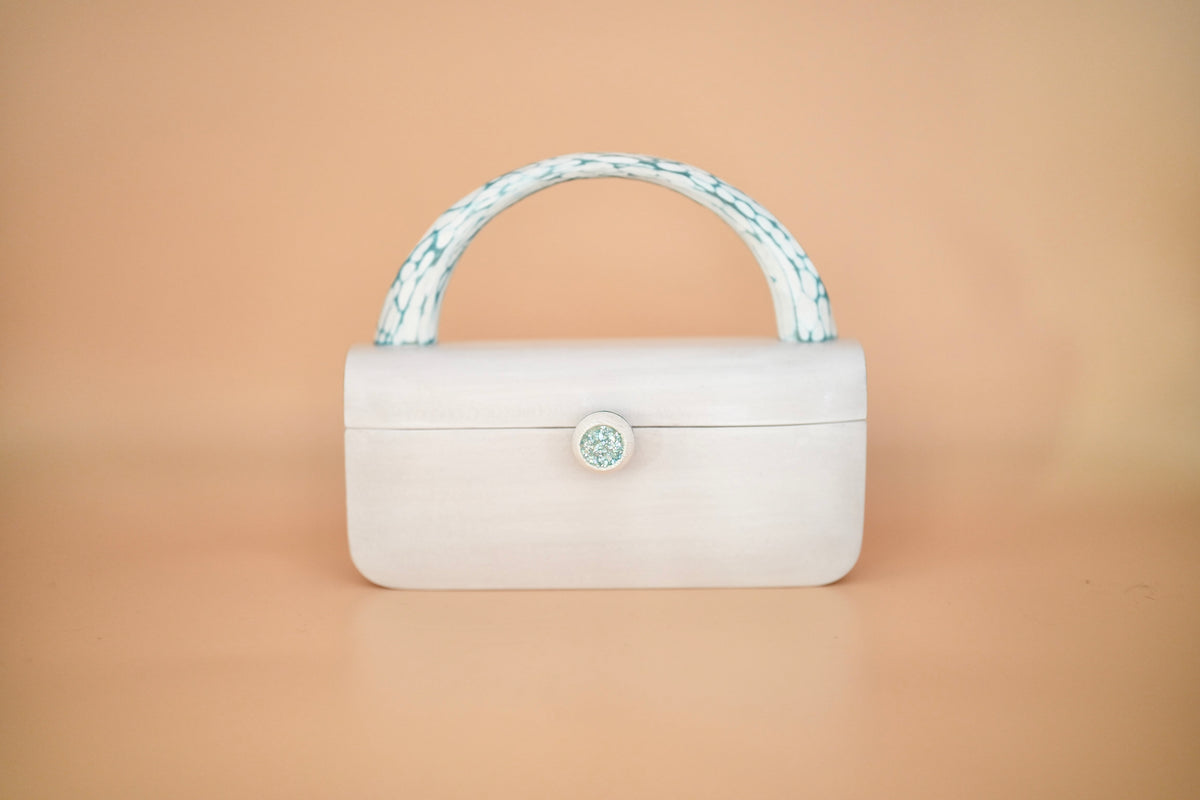 樹の鞄 ましろ/The Wooden Bag - Mashiro (Pure White)