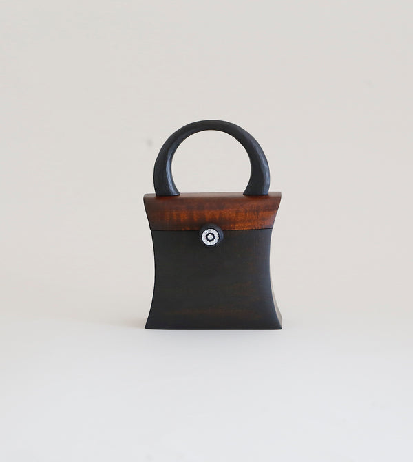 樹の鞄 Urushi shell &